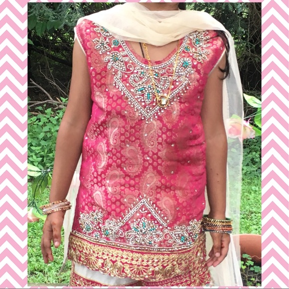Beautiful 3 pieces Bollywood partywear age 5 - Picture 2 of 5